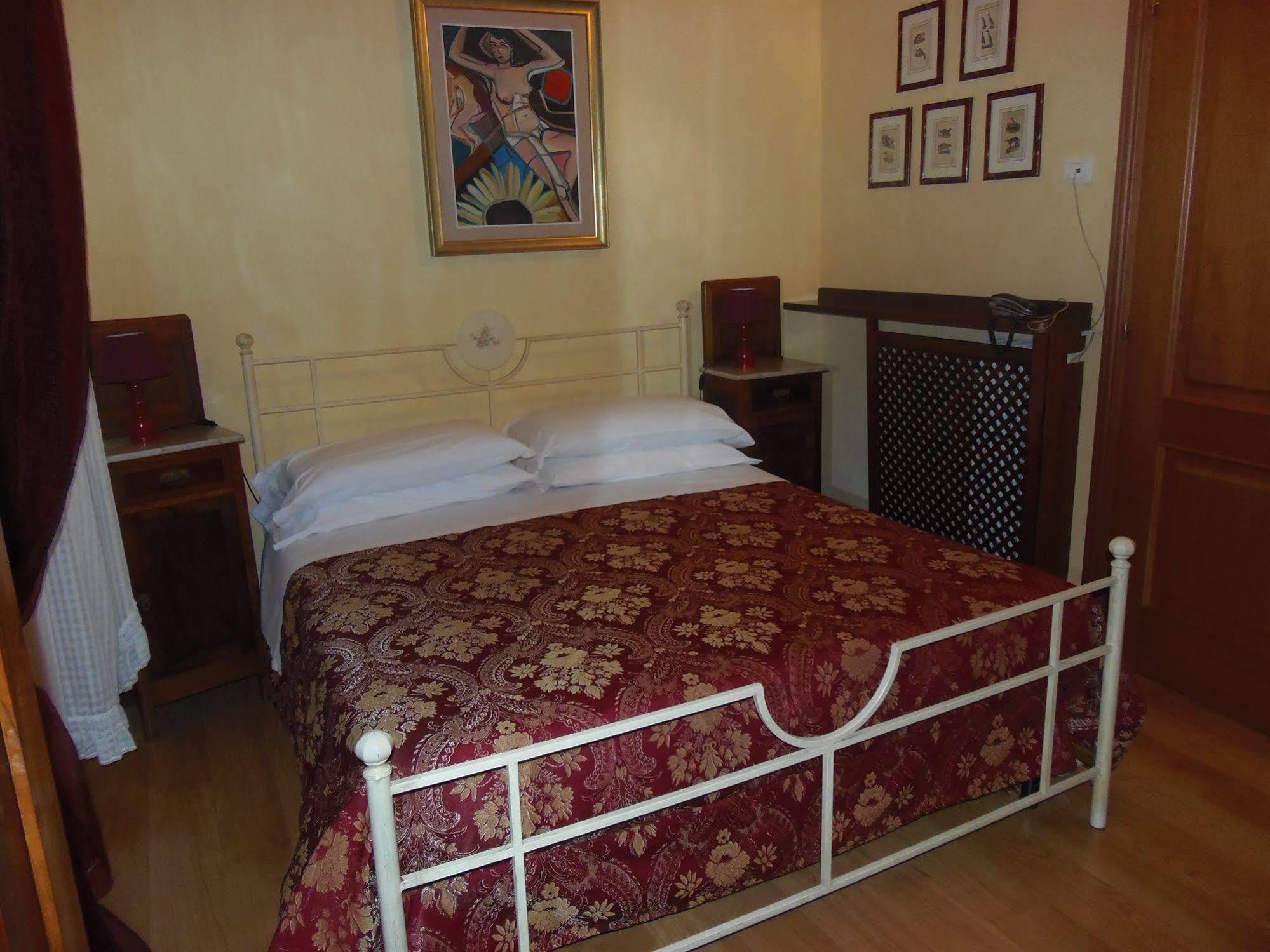 Hotel Morlacchi Perugia Kültér fotó